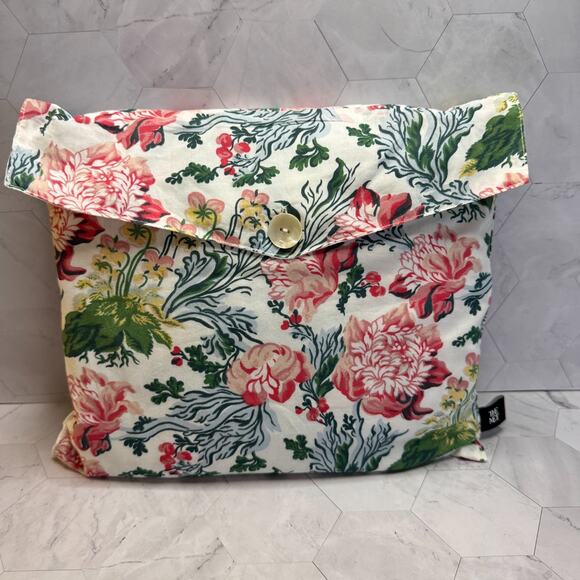 NWT The Met Metropolitan Museum of Art S/M European Floral Pajamas w/Pouch - Picture 3 of 16